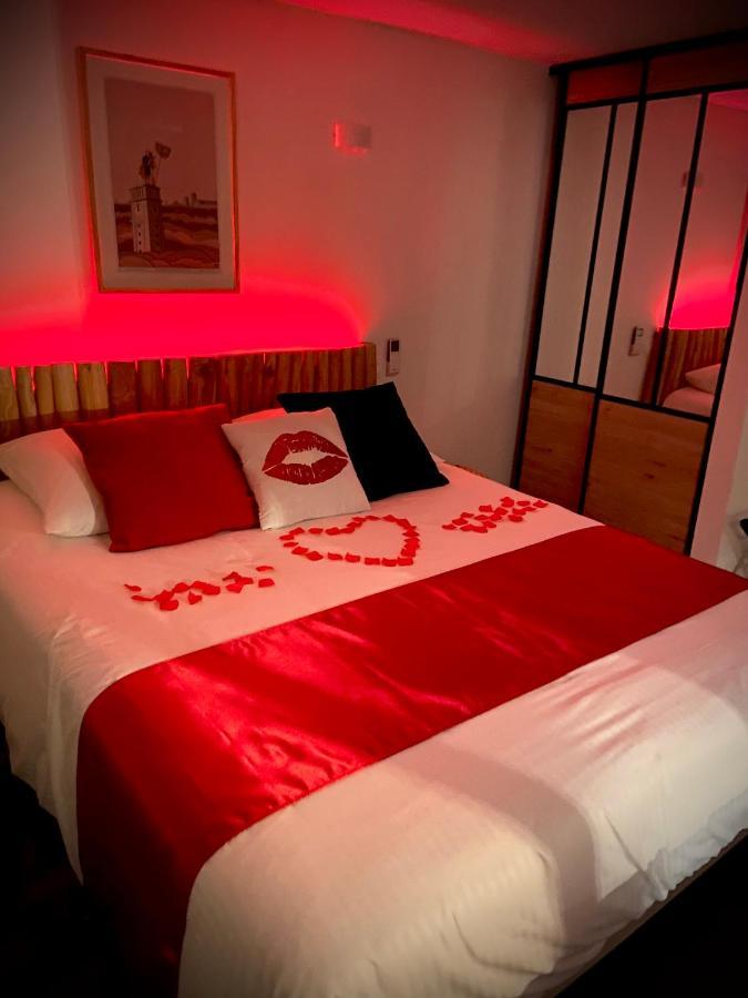 Adorable Guest House Avec Balneo Et Piscine Olonne-sur-Mer Kültér fotó